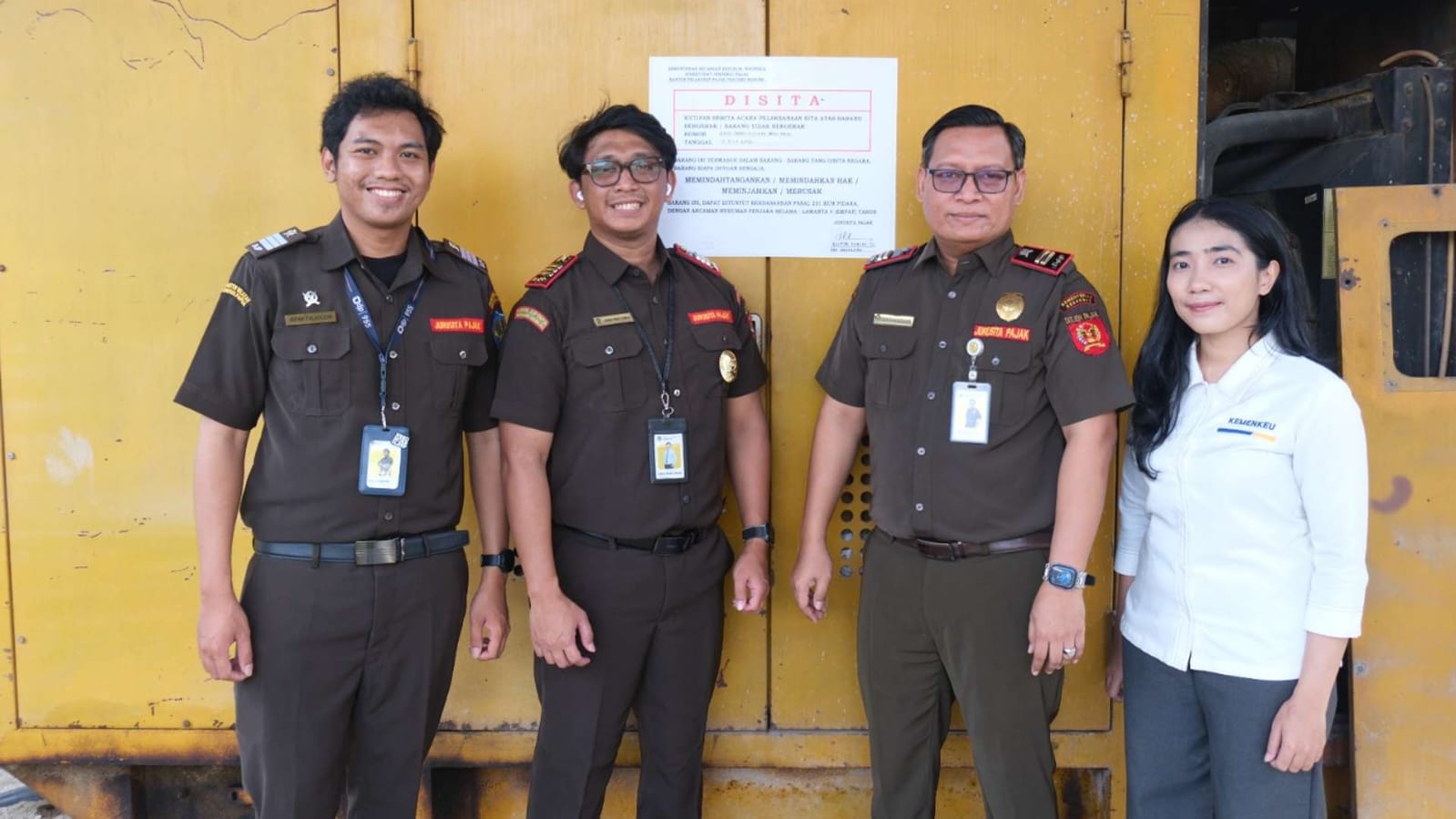 sita-serentak-kanwil-djp-papabrama-sita-motor-hingga-sertifikat-tanah-penunggak-pajak